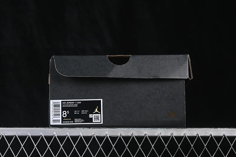 All categories Air Jordan Jordan series basketball shoes Air Jordan 1 Low G version pure original Air Jordan 1 Low AJ1 Joe 1 white gray low-top retro culture basketball shoes 553558-046